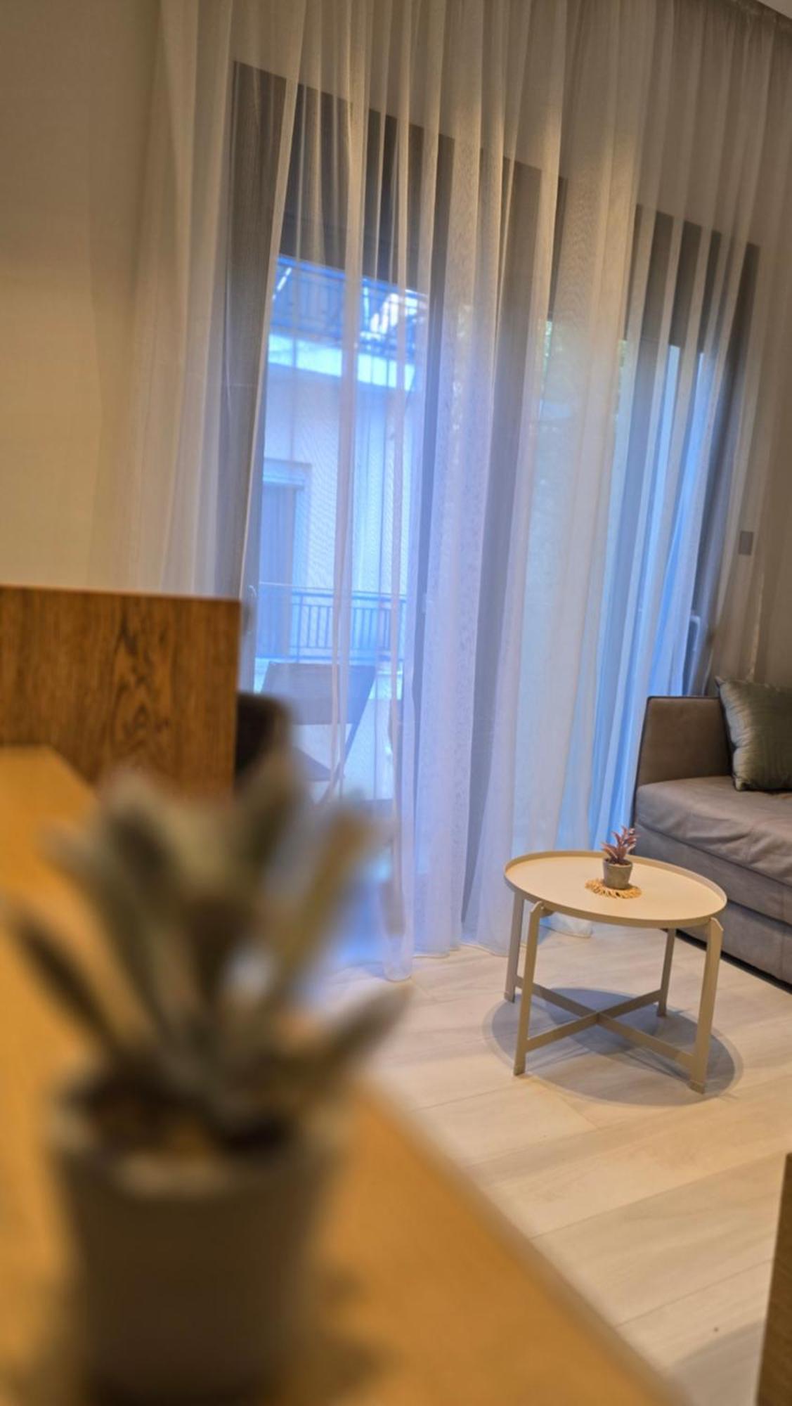 Meligeo Aparthotel Ioánnina Exteriör bild