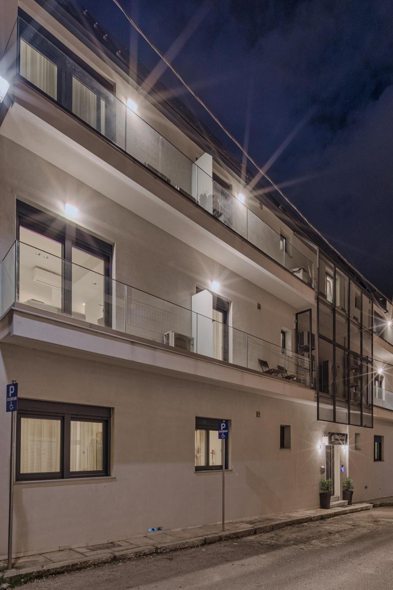 Meligeo Aparthotel Ioánnina Exteriör bild