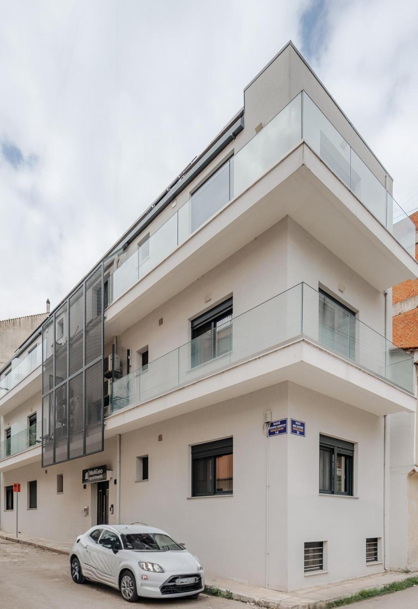 Meligeo Aparthotel Ioánnina Exteriör bild