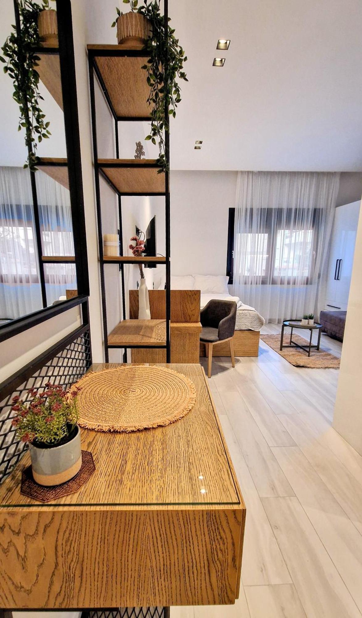 Meligeo Aparthotel Ioánnina Exteriör bild